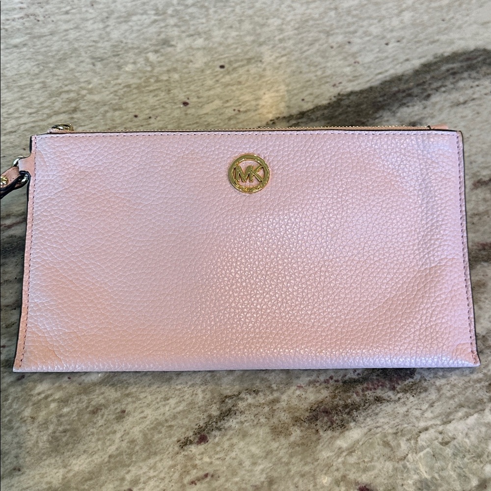 Michael Kors Light Pink Wristlet